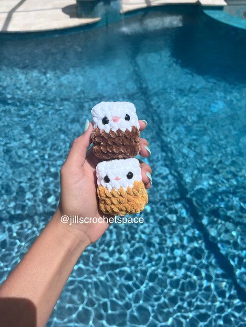 Chubby Hamster free crochet pattern by JillsCrochetSpace
