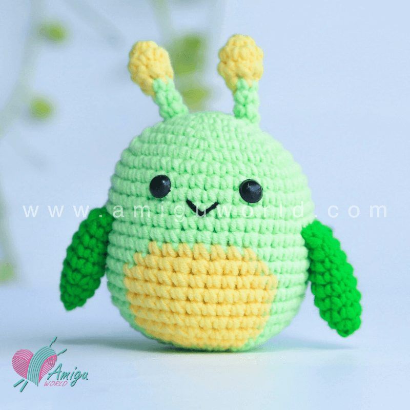 Chubby Cicada free crochet pattern by Amigu World