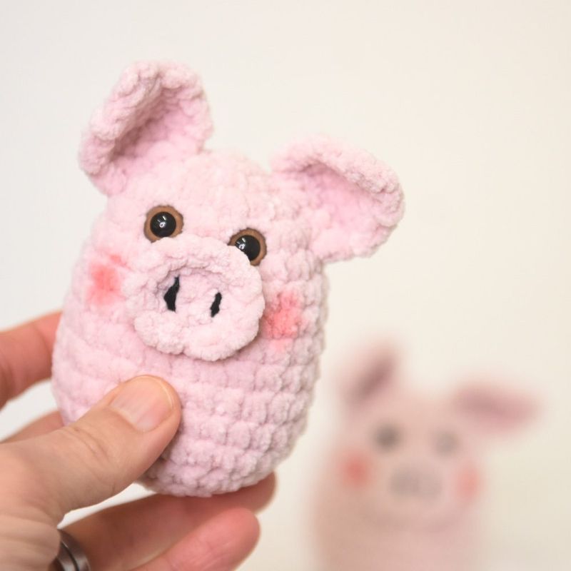 Squishy Pig (Mini) free crochet pattern by Mari-Liis Lille