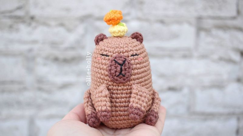 Sandy the Capybara free crochet pattern by Abby Sy