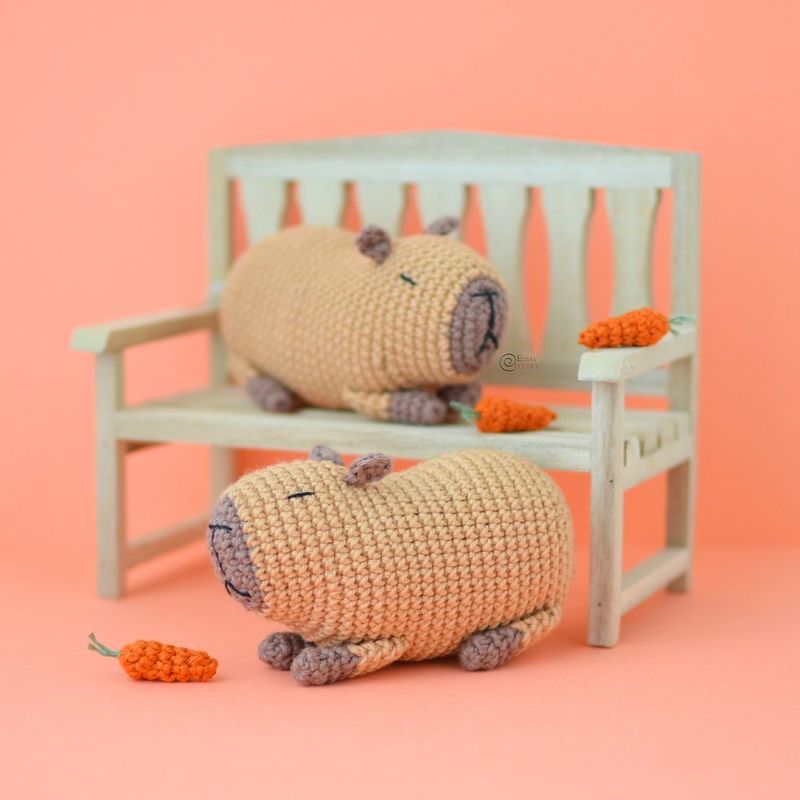 Niko and Poku the Capybaras free crochet pattern by Elisa Sartori