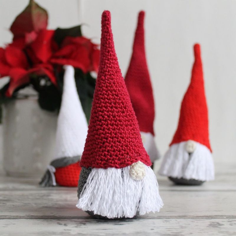 MissNeriss Scandinavian Gnomes free crochet pattern by MissNeriss