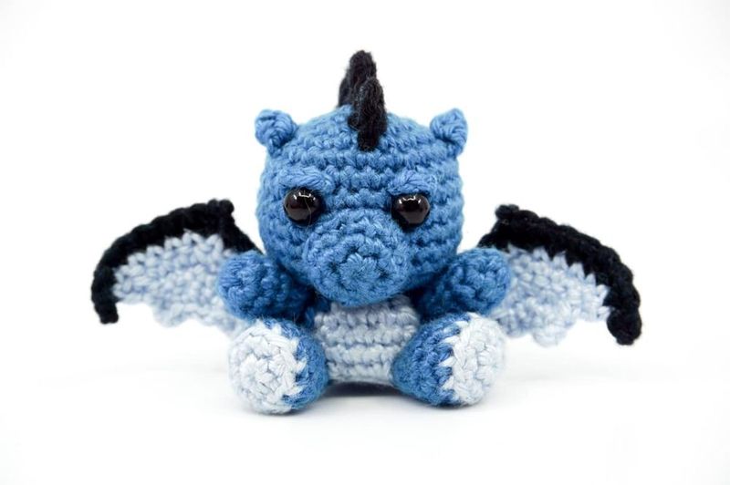 Mini Sitting Dragon free crochet pattern by Supergurumi