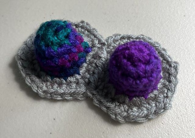 Pop-It Sensory Fidget (Keychain Size) free crochet pattern by Kim Ethridge