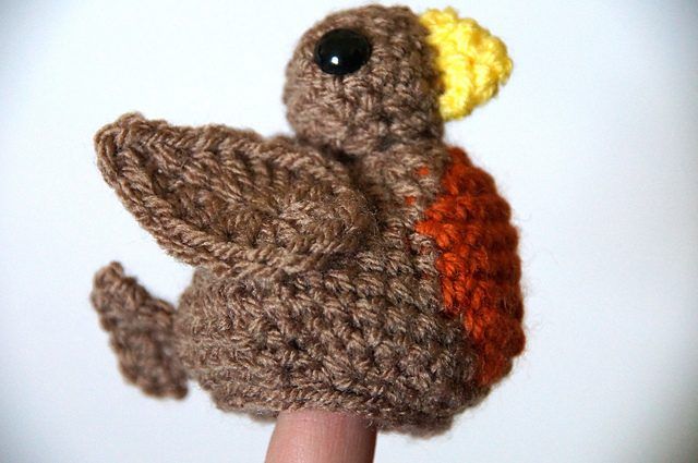 Robin Finger Puppet free crochet pattern by Amy Dawson