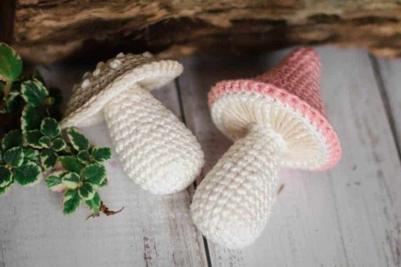 Woodland Mushrooms free crochet pattern by Caitie