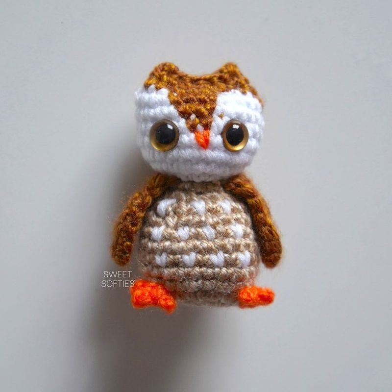 Pocket Owl free crochet pattern by Sweet Softies
