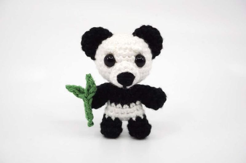 Mini Noso Panda free crochet pattern by Supergurumi