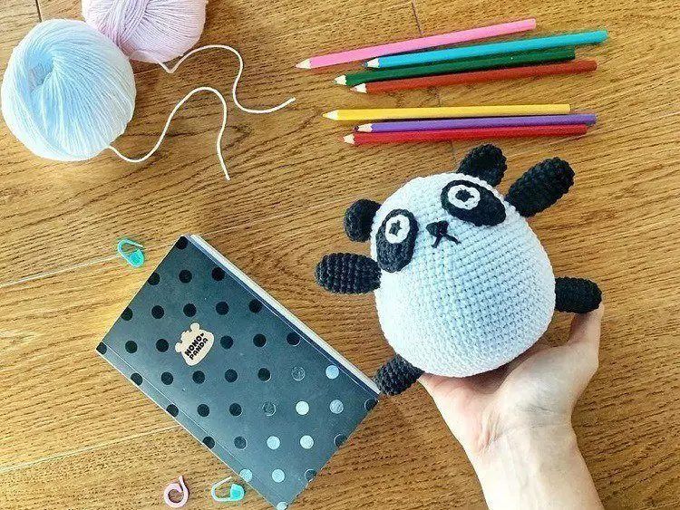 Sweet Crochet Panda free crochet pattern by Viktoria Rusak (@yammi_art)