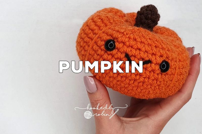 Happy Amigurumi Pumpkin free crochet pattern by Hooked by Robin