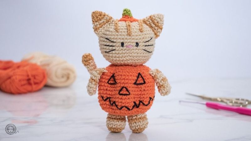Pumpkin Cat free crochet pattern by Little Crochet Farm (Ana)