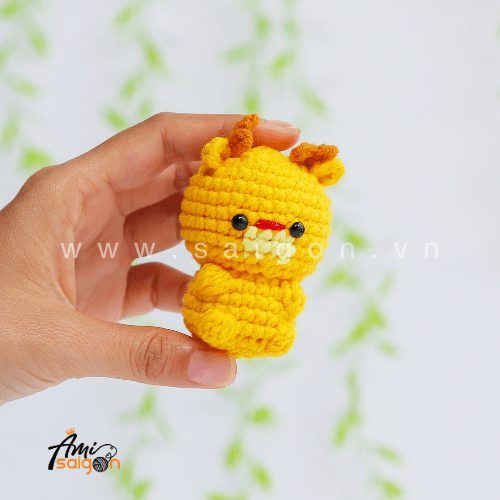Small Reindeer Keychain (No-Sew) free crochet pattern by Ami Saigon