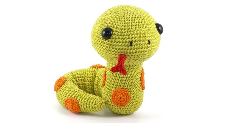 Simon the Snake free crochet pattern by Mariska Vos-Bolman