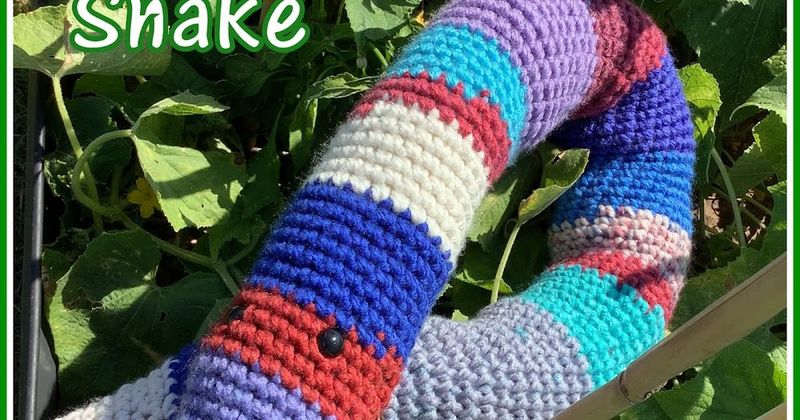 Scrap Happy Snake free crochet pattern by Sara Sach