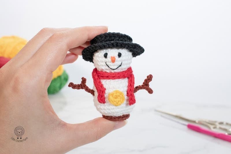 Mini Snowman Ornament free crochet pattern by Little Crochet Farm (Ana Figueiredo)